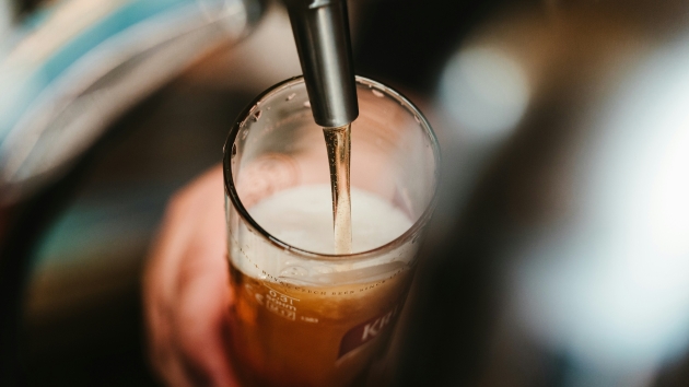 Bierkonsum: Alkoholfreie Varianten wachsen, Zahl der Brauereien sinkt - Quelle: Bence Boros/Unsplash